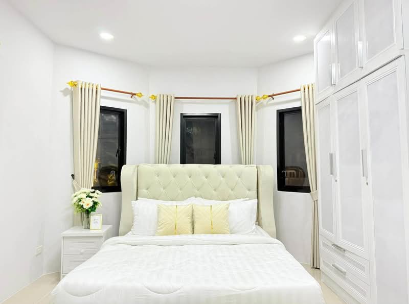 ขายบ้านเดี่ยวหลังใหญ่ ม.รัตนากรวิลเลจ1 พัทยาเหนือ ชลบุรี, Chon Buri (Pattaya), Nong Pru, Bang Lamung (Pattaya), Chon Buri (Pattaya), 3 Bedrooms, 200 sqm, Single Detached House For Sale, by Dusit Saengfa, 500280973 - DDproperty.com