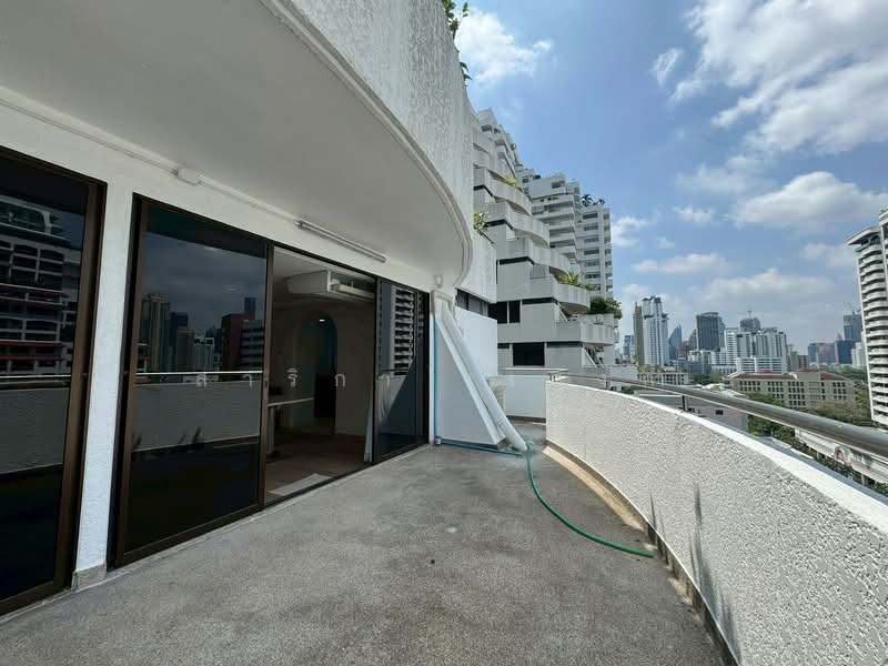 Supalai Place Sukhumvit 39, Bangkok, 175-179 Soi Sukhumvit 39 Sukhumvit Road, Khlong Tan Nua, Watthana, Bangkok, 2 Bedrooms, 135 sqm, Condo For Rent, by Sarika Saengkam, 500280974 - DDproperty.com