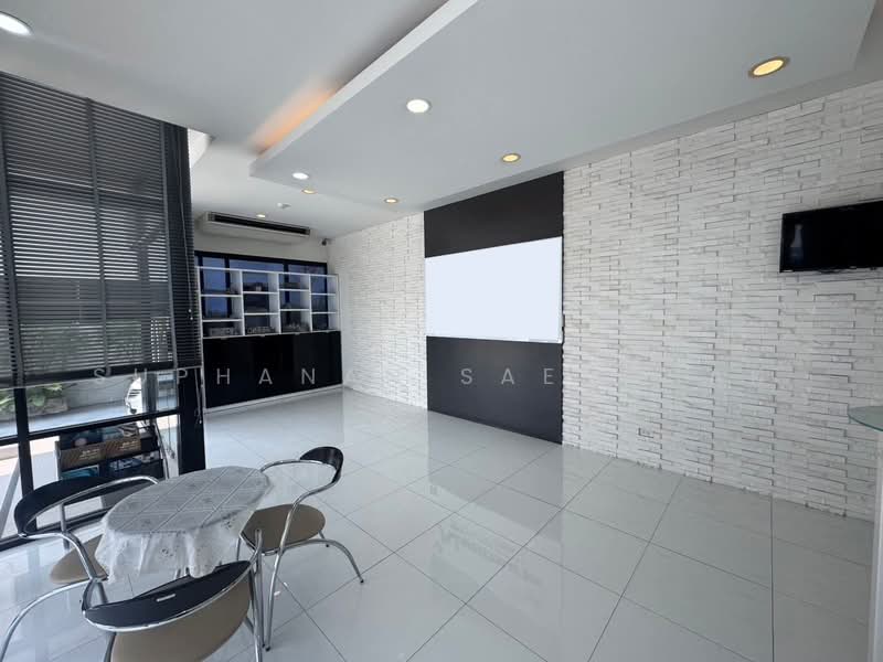 ให้เช่า - Stand Alone office building for rent, กรุงเทพ