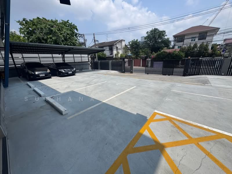 ให้เช่า - Stand Alone office building for rent, กรุงเทพ