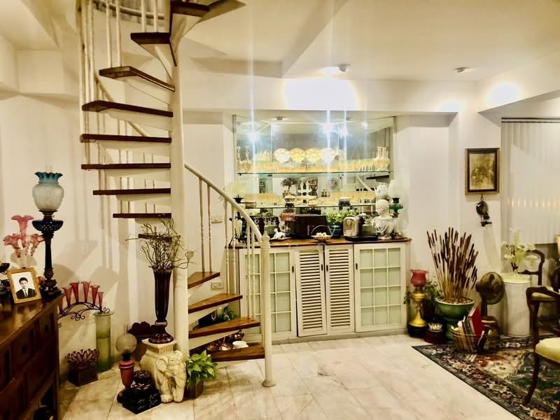 For Sale - Tara Ruen Ake, Bangkok