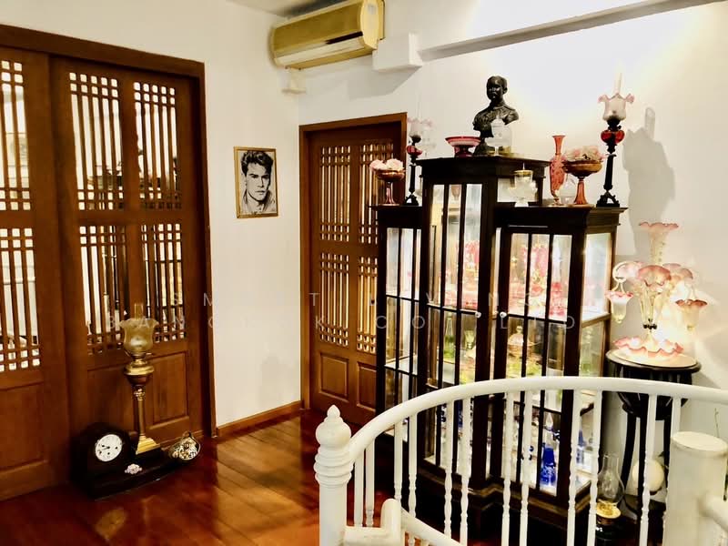 For Sale - Tara Ruen Ake, Bangkok
