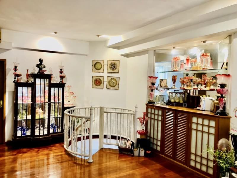 For Sale - Tara Ruen Ake, Bangkok