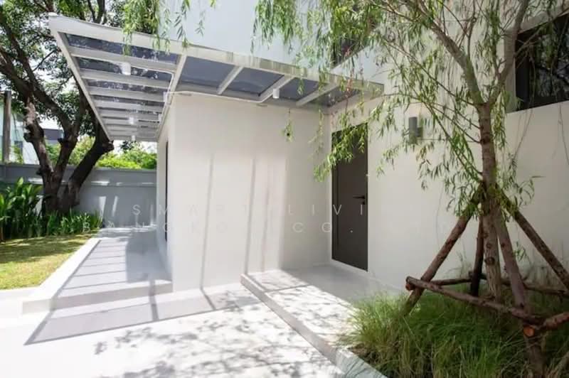 House Ekamai, Bangkok, Phra Kanong Nua, Watthana, Bangkok, 3 Bedrooms, 350 sqm, Single Detached House For Sale, by Smart Living Bangkok Co.,Ltd., 500281079 - DDproperty.com