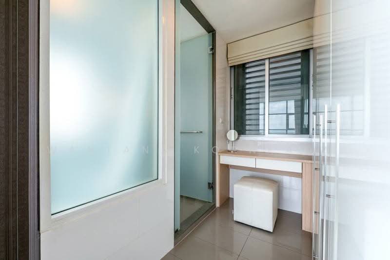 Rhythm Ratchada, Bangkok, 558 Ratchadaphisek Road, Samsen Nok, Huai Khwang, Bangkok, 2 Bedrooms, 72 sqm, Condo For Rent, by Wantana Kornkaew, 500281112 - DDproperty.com