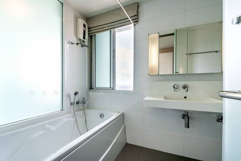 Rhythm Ratchada, Bangkok, 558 Ratchadaphisek Road, Samsen Nok, Huai Khwang, Bangkok, 2 Bedrooms, 72 sqm, Condo For Rent, by Wantana Kornkaew, 500281112 - DDproperty.com
