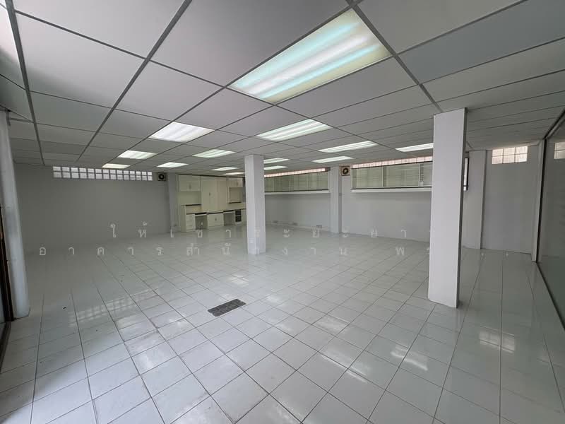 Office Compound with Residence in Sathorn, Bangkok, จันทน์, Thung Wat Don, Sathon, Bangkok, 1 Bedroom, 2,196 sqm, Townhouse For Rent, by ให้เช่าระยะยาว อาคารสำนักงาน พร้อมบ้านพัก ใจกลางสาทร ถนนจันทน์ ซอย 43, 500281128 - DDproperty.com