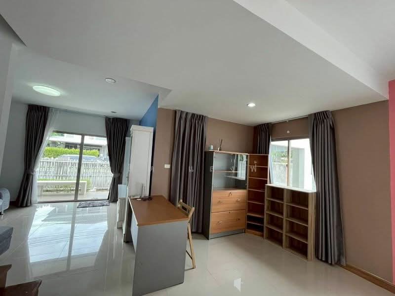 ให้เช่าบ้านเดี่ยวหลังใหญ่ หลังมุม ม.ไลฟ์อินเดอะการ์เด้นท์ สวนเสือ ศรีราชา, Chon Buri (Pattaya), Surasak, Si Racha, Chon Buri (Pattaya), 3 Bedrooms, 250 sqm, Single Detached House For Rent, by Dusit Saengfa, 500281130 - DDproperty.com