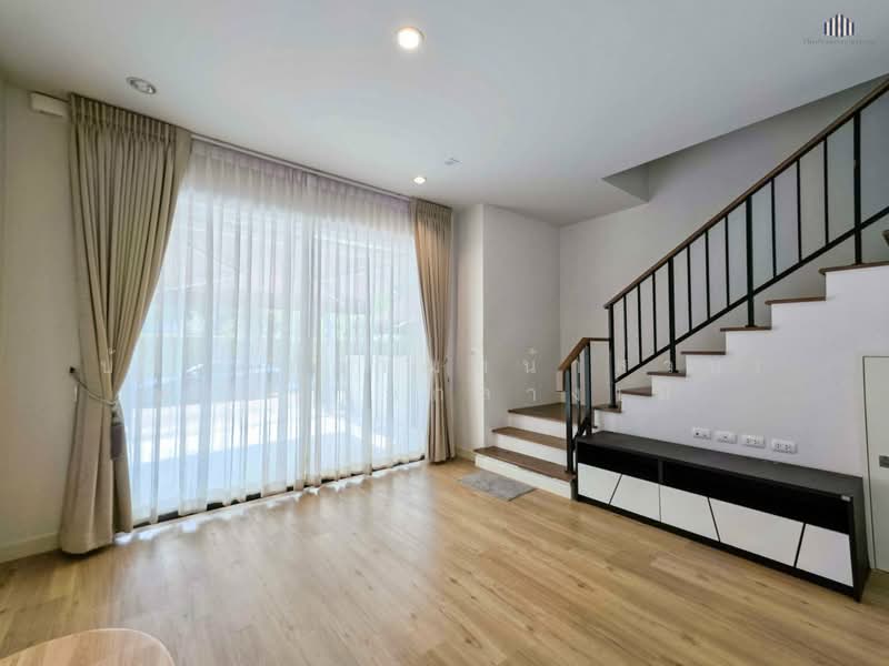 บ้านกลางเมือง บางนา-วงแหวน : Baan Klang Mueang Bangna-Wongwaen, สมุทรปราการ, บางพลีใหญ่, บางพลี, สมุทรปราการ, 152 ตร.ม., ทาวน์เฮ้าส์ ขาย, โดย บ้านหลังมุมหน้าสวน!! ขายบ้านกลางเมือง บางนา–วงแหวน ทำเลสวยสุดในโครงการขนาด 26.2 ตร.วา., 500281139 - DDproperty.com