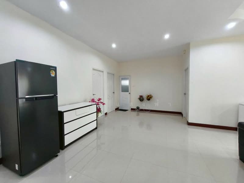 ให้เช่าบ้านเดี่ยวหลังใหญ่ เนื้อที่เยอะ ชากค้อ ศรีราชา, Chon Buri (Pattaya), Surasak, Si Racha, Chon Buri (Pattaya), 3 Bedrooms, 300 sqm, Single Detached House For Rent, by Dusit Saengfa, 500281156 - DDproperty.com