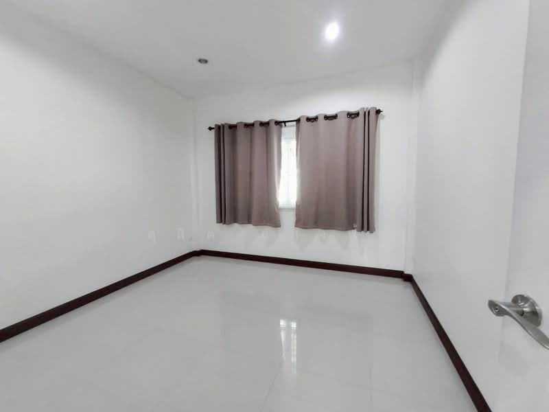 ให้เช่าบ้านเดี่ยวหลังใหญ่ เนื้อที่เยอะ ชากค้อ ศรีราชา, Chon Buri (Pattaya), Surasak, Si Racha, Chon Buri (Pattaya), 3 Bedrooms, 300 sqm, Single Detached House For Rent, by Dusit Saengfa, 500281156 - DDproperty.com