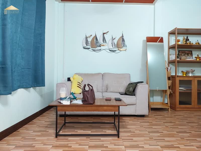 ขายบ้านพักพร้อมบ้านเช่า 7 หลัง ผู้เช่าเต็ม ศรีราชา ทำเลใกล้มอเตอร์เวย์ สร้างรายได้ทันที, ชลบุรี, ศรีราชาหนองค้อ, สุรศักดิ์, ศรีราชา, ชลบุรี, 2,044 ตร.ม., กิจการ ขาย, โดย Sirapha Sermsuntiwanit, 500281189 - DDproperty.com