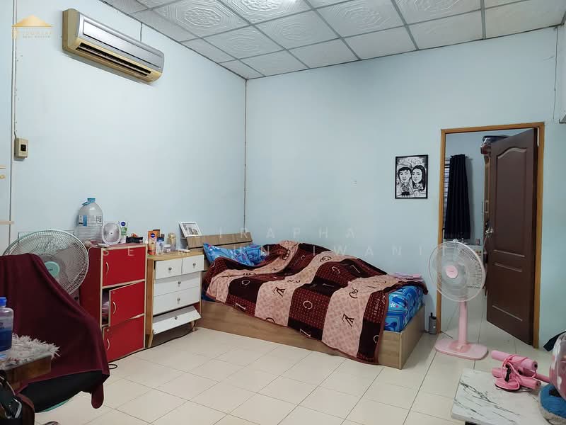ขายบ้านพักพร้อมบ้านเช่า 7 หลัง ผู้เช่าเต็ม ศรีราชา ทำเลใกล้มอเตอร์เวย์ สร้างรายได้ทันที, ชลบุรี, ศรีราชาหนองค้อ, สุรศักดิ์, ศรีราชา, ชลบุรี, 2,044 ตร.ม., กิจการ ขาย, โดย Sirapha Sermsuntiwanit, 500281189 - DDproperty.com