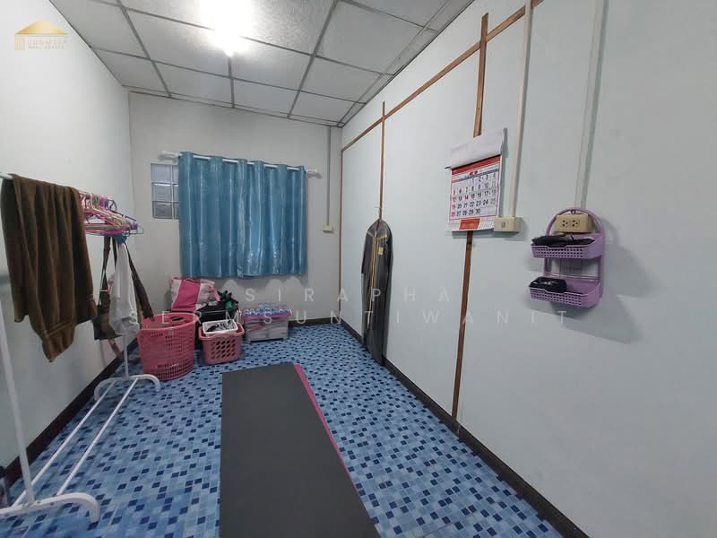 ขายบ้านพักพร้อมบ้านเช่า 7 หลัง ผู้เช่าเต็ม ศรีราชา ทำเลใกล้มอเตอร์เวย์ สร้างรายได้ทันที, ชลบุรี, ศรีราชาหนองค้อ, สุรศักดิ์, ศรีราชา, ชลบุรี, 2,044 ตร.ม., กิจการ ขาย, โดย Sirapha Sermsuntiwanit, 500281189 - DDproperty.com