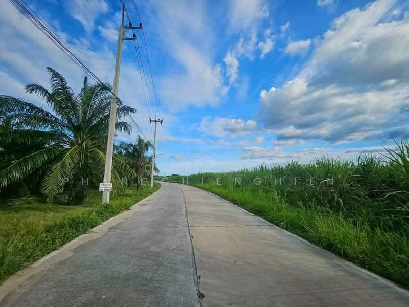 For Sale - ขายที่สวยราคาถูกชลบุรี อ. พนัสนิคม, Chon Buri (Pattaya)
