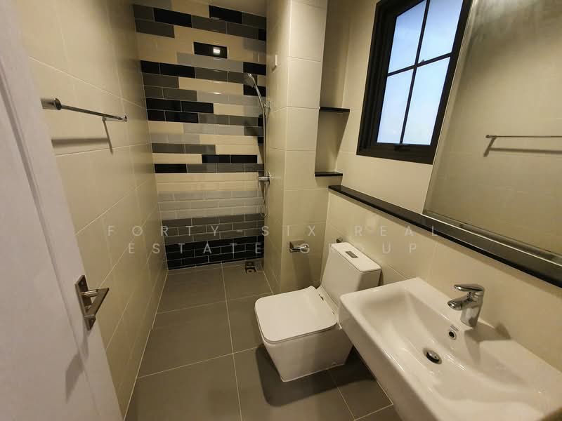 Bangkok Boulevard Sathorn-Pinklao 2, Nonthaburi, Bang Kruai-Chong Thanom Road, Mahasawat, Bang Kruai, Nonthaburi, 4 Bedrooms, 252 sqm, Single Detached House For Rent, by Forty-Six Real Estate Group, 500281204 - DDproperty.com