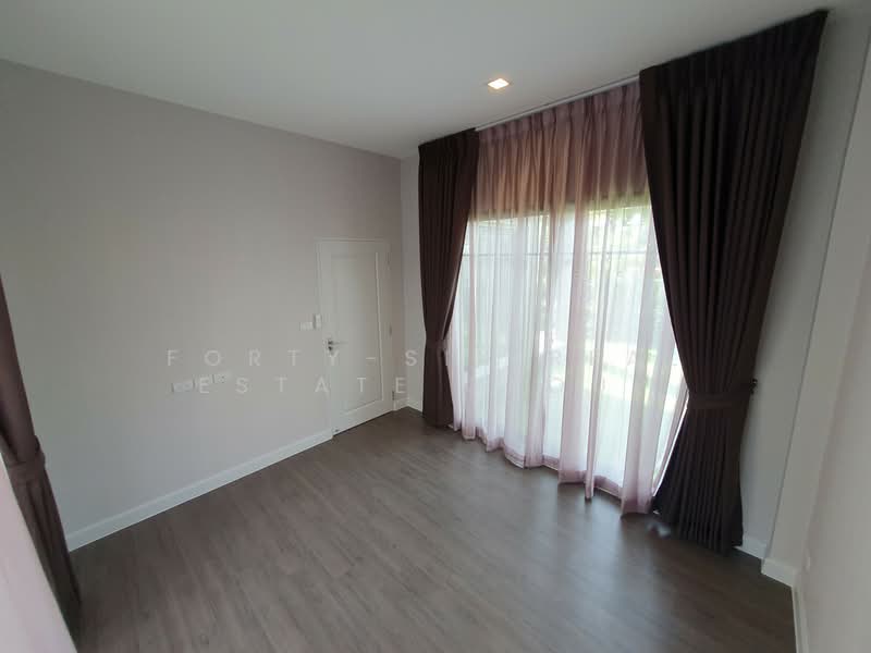 Bangkok Boulevard Sathorn-Pinklao 2, Nonthaburi, Bang Kruai-Chong Thanom Road, Mahasawat, Bang Kruai, Nonthaburi, 4 Bedrooms, 252 sqm, Single Detached House For Rent, by Forty-Six Real Estate Group, 500281204 - DDproperty.com
