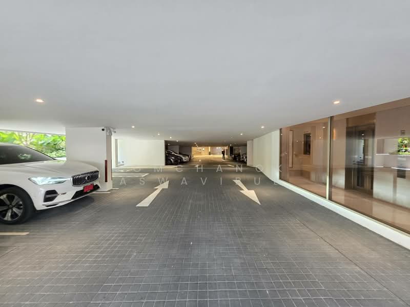 Via 61, Bangkok, Khlong Tan Nua, Watthana, Bangkok, 2 Bedrooms, 100 sqm, Condo For Sale, by Jomchanok Aswavibul, 500281216 - DDproperty.com