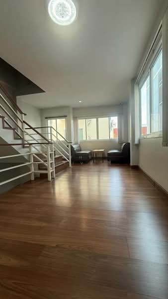 Commercial Building in Chiang Mai Business Park (CBP), Chiang Mai, Nong Pa Krang, Muang Chiang Mai, Chiang Mai, 2 Bedrooms, 230 sqm, Townhouse For Rent, by The Positive ที่ดิน บ้าน คอนโด, 500281219 - DDproperty.com