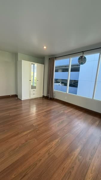 Commercial Building in Chiang Mai Business Park (CBP), Chiang Mai, Nong Pa Krang, Muang Chiang Mai, Chiang Mai, 2 Bedrooms, 230 sqm, Townhouse For Rent, by The Positive ที่ดิน บ้าน คอนโด, 500281219 - DDproperty.com