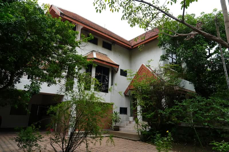 Ladprao, Bangkok, ลาดพร้าว, Samsen Nok, Huai Khwang, Bangkok, 4 Bedrooms, 600 sqm, Single Detached House For Sale, by Praab Thiranusorn, 500281230 - DDproperty.com