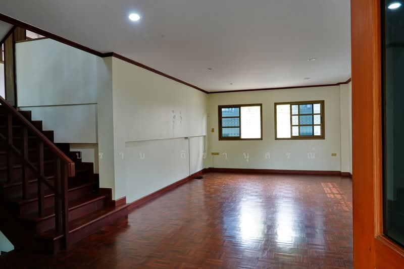 Ladprao, Bangkok, ลาดพร้าว, Samsen Nok, Huai Khwang, Bangkok, 4 Bedrooms, 600 sqm, Single Detached House For Sale, by Praab Thiranusorn, 500281230 - DDproperty.com