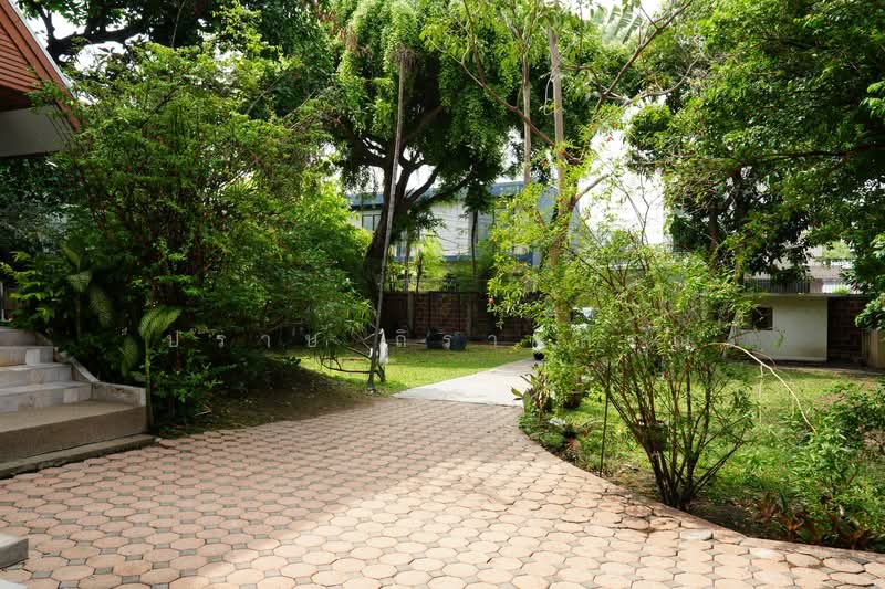 Ladprao, Bangkok, ลาดพร้าว, Samsen Nok, Huai Khwang, Bangkok, 4 Bedrooms, 600 sqm, Single Detached House For Sale, by Praab Thiranusorn, 500281230 - DDproperty.com