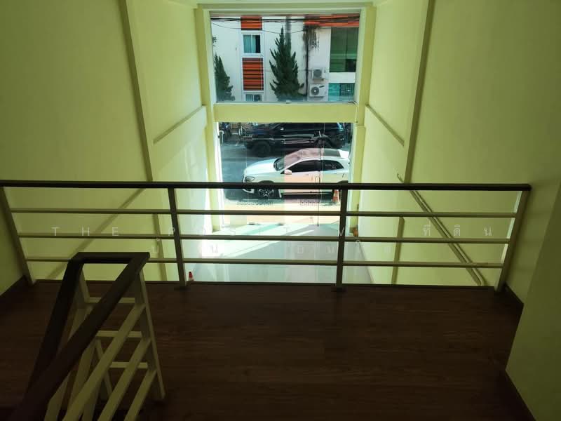 Commercial Building in Chiang Mai Business Park (CBP), Chiang Mai, Nong Pa Krang, Muang Chiang Mai, Chiang Mai, 2 Bedrooms, 230 sqm, Townhouse For Rent, by The Positive ที่ดิน บ้าน คอนโด, 500281235 - DDproperty.com