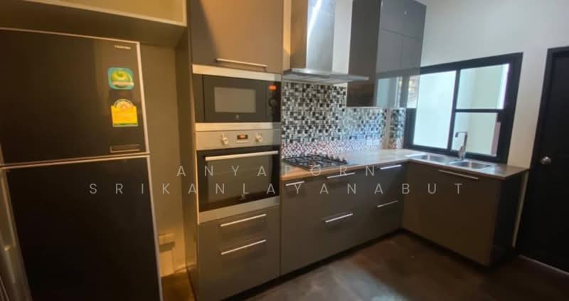Baan Sasida, Bangkok, 19/1 Sukhumvit, Khong Tan, Khlong Toei, Bangkok, 3 Bedrooms, 250 sqm, Condo For Rent, by Anyaporn Srikanlayanabut, 500281270 - DDproperty.com
