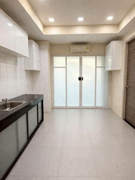 Supalai Prima Riva : ศุภาลัย พรีมา ริวา (Residential), กรุงเทพ, ถนนพระราม 3, ช่องนนทรี, ยานนาวา, กรุงเทพ, 255 ตร.ม., คอนโด ให้เช่า, โดย Anyaporn Srikanlayanabut, 500281272 - DDproperty.com
