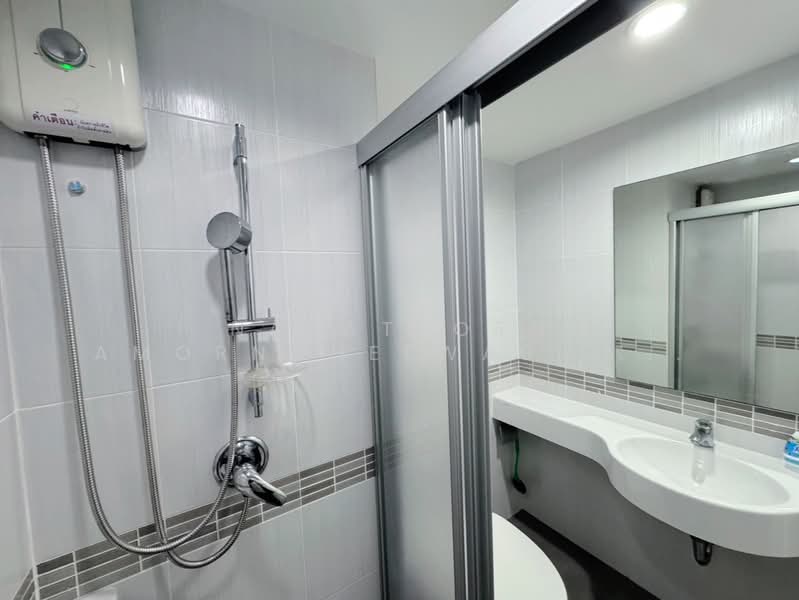 Lumpini Park Rama 9-Ratchada, Bangkok, 888 Chaturathit Road, Bang Kapi, Huai Khwang, Bangkok, 1 Bedroom, 26 sqm, Condo For Rent, by Napatsorn Amorncheewasillapakul, 500281285 - DDproperty.com