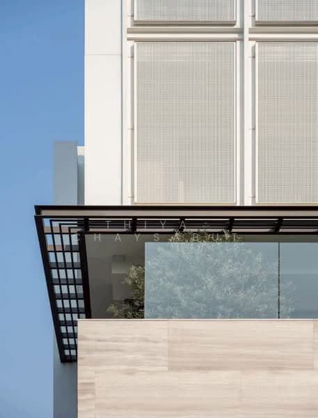 โฮมออฟฟิตหรูกลางเมือง มีลิฟท์ สระว่ายน้ำ และที่พักดานบน, Bangkok, Samsen Nai, Phaya Thai, Bangkok, 5 Bedrooms, 550 sqm, Single Detached House For Sale, by Thiya​ Chaysabut, 500281323 - DDproperty.com