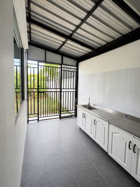 Pruksa Ville 79 Phaholyothin-Rangsit : พฤกษาวิลล์ 79 พหลโยธิน-รังสิต, ปทุมธานี, ถนนเลียบคลองเปรมประชากร, สวนพริกไทย, เมืองปทุมธานี, ปทุมธานี, 110 ตร.ม., ทาวน์เฮ้าส์ ขาย, โดย Lapatrada Haus, 500281403 - DDproperty.com