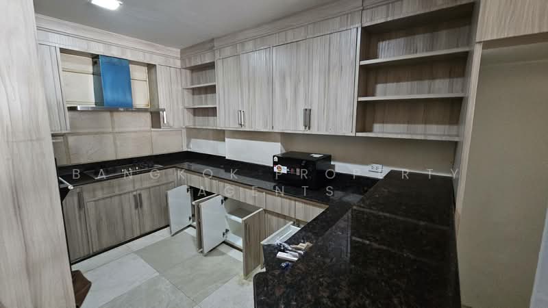 Premier Condominium, Bangkok, Sukhumvit 24 Alley, Khong Tan, Khlong Toei, Bangkok, 2 Bedrooms, 135 sqm, Condo For Rent, by BANGKOK PROPERTY AGENTS, 500281451 - DDproperty.com