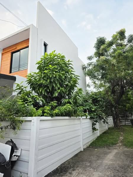 Areeya The Colors Premium Lat Pla Khao, Bangkok, Chorake Bua, Lat Phrao, Bangkok, 3 Bedrooms, 120 sqm, Townhouse For Sale, by Jakkrit Nilchoo, 500281456 - DDproperty.com