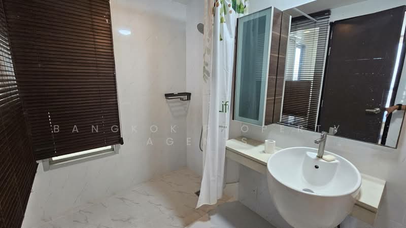 Sky Walk Residences, Bangkok, 1599 Sukhumvit Road, Phra Kanong Nua, Watthana, Bangkok, 2 Bedrooms, 60 sqm, Condo For Rent, by BANGKOK PROPERTY AGENTS, 500281468 - DDproperty.com