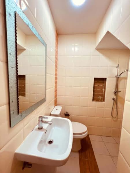 Golden Town Wongsawang-Ratchada, Nonthaburi, Pibulsongkram Road, Bang Khen, Muang Nonthaburi, Nonthaburi, 4 Bedrooms, 100 sqm, Townhouse For Sale, by The Best Property นิว, 500281520 - DDproperty.com
