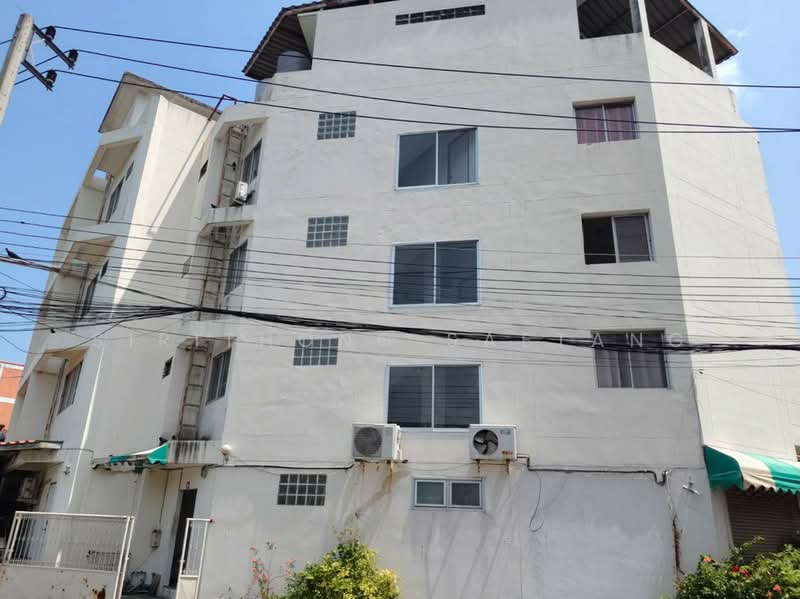 Commercial building 3.5 story 4 adjoining units Good location in the heart of Chonburi City, Chon Buri (Pattaya), พระยาสัจจา-คีรี, Samed, Muang Chon Buri, Chon Buri (Pattaya), , 2,000 sqm, Shophouse For Sale, by Sirithong Saetang, 500281540 - DDproperty.com
