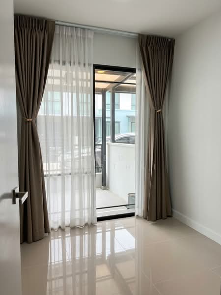 Pleno Rangsit : พลีโน่ รังสิต, ปทุมธานี, บ้านกลาง, เมืองปทุมธานี, ปทุมธานี, 91 ตร.ม., ทาวน์เฮ้าส์ ขาย, โดย Ladda Suebthai, 500281542 - DDproperty.com