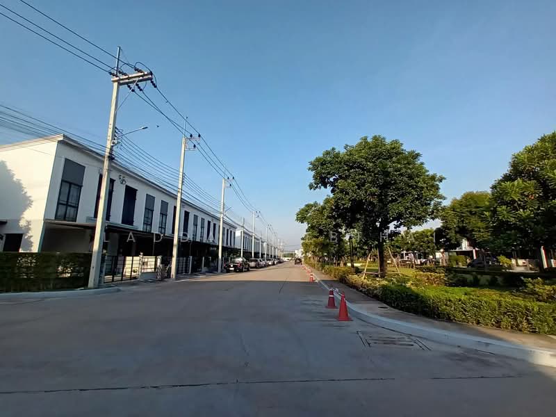 Pleno Rangsit : พลีโน่ รังสิต, ปทุมธานี, บ้านกลาง, เมืองปทุมธานี, ปทุมธานี, 91 ตร.ม., ทาวน์เฮ้าส์ ขาย, โดย Ladda Suebthai, 500281542 - DDproperty.com