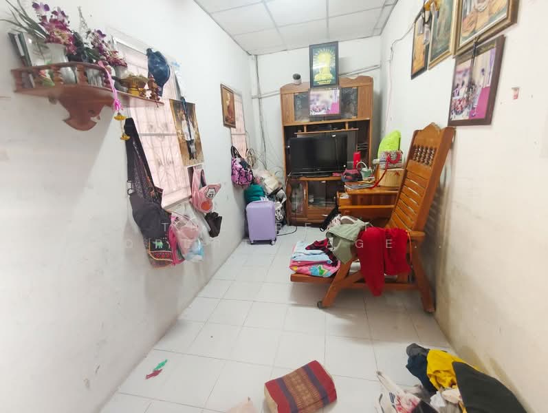 บ้านสวยน้ำใส6, Chachoengsao, Bang Samak, Bang Pakong, Chachoengsao, 2 Bedrooms, 100 sqm, Townhouse For Sale, by The Best Property Agent แก้ว, 500281569 - DDproperty.com
