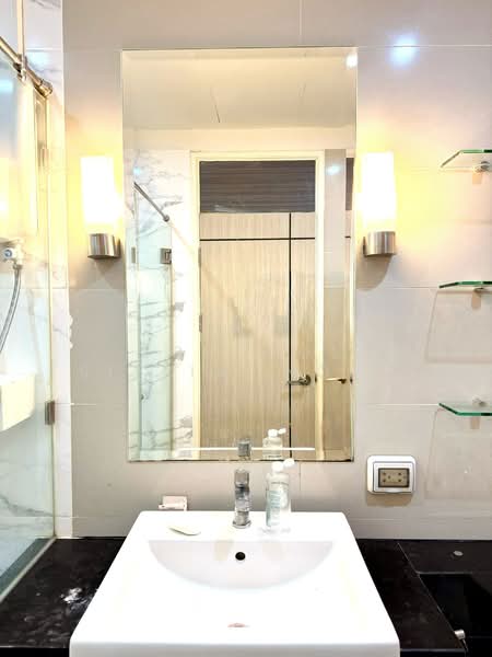 Supalai Premier Asoke, Bangkok, 1750 Petchaburi Road, Bang Kapi, Huai Khwang, Bangkok, 2 Bedrooms, 50 sqm, Condo For Rent, by Songpol Sittiwongwanich, 500281588 - DDproperty.com