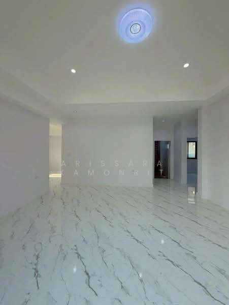 Single House for Sale, Chon Buri (Pattaya), Poong, Bang Lamung (Pattaya), Chon Buri (Pattaya), 3 Bedrooms, 250 sqm, Single Detached House For Sale, by Arissara Kamonrit, 500281592 - DDproperty.com