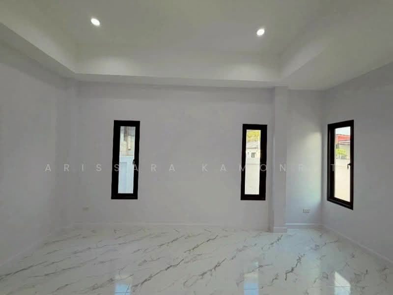 Single House for Sale, Chon Buri (Pattaya), Poong, Bang Lamung (Pattaya), Chon Buri (Pattaya), 3 Bedrooms, 250 sqm, Single Detached House For Sale, by Arissara Kamonrit, 500281592 - DDproperty.com