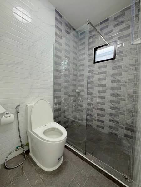 Single House for Sale, Chon Buri (Pattaya), Poong, Bang Lamung (Pattaya), Chon Buri (Pattaya), 3 Bedrooms, 250 sqm, Single Detached House For Sale, by Arissara Kamonrit, 500281592 - DDproperty.com