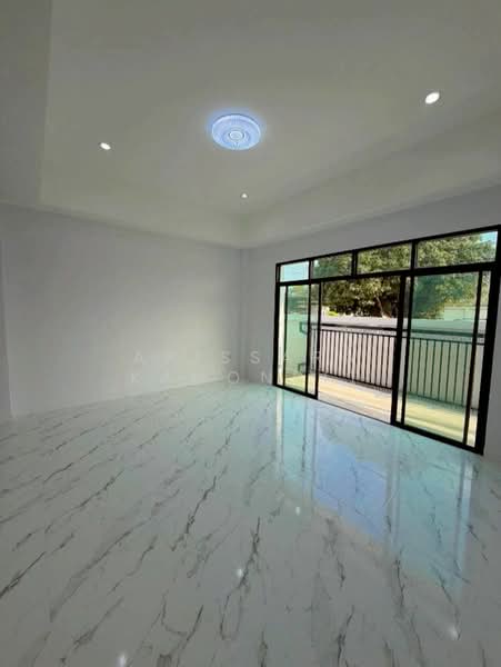 Single House for Sale, Chon Buri (Pattaya), Poong, Bang Lamung (Pattaya), Chon Buri (Pattaya), 3 Bedrooms, 250 sqm, Single Detached House For Sale, by Arissara Kamonrit, 500281592 - DDproperty.com