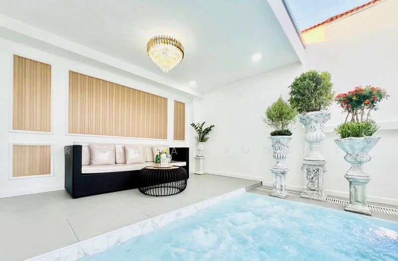2-Storey Pool Villa for Sale, Nong Mai Kaen, Pattaya, Chon Buri (Pattaya), Nong Pru, Bang Lamung (Pattaya), Chon Buri (Pattaya), 3 Bedrooms, 220 sqm, Villa For Sale, by Arissara Kamonrit, 500281618 - DDproperty.com