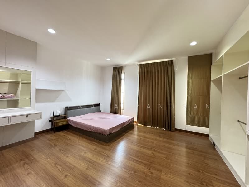 Baan Klangmuang Grand De Paris Ratchada : บ้านกลางเมือง แกรนด์ เดอ ปารีส รัชดา, กรุงเทพ, ถนนประดิษฐ์มนูธรรม, วังทองหลาง, วังทองหลาง, กรุงเทพ, 300 ตร.ม., ทาวน์เฮ้าส์ ให้เช่า, โดย Achiwara Panusan, 500281629 - DDproperty.com