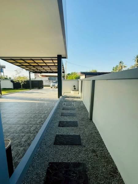 Single House for Sale, Pong – Huai Yai Muk, Chon Buri (Pattaya), Poong, Bang Lamung (Pattaya), Chon Buri (Pattaya), 3 Bedrooms, 412 sqm, Single Detached House For Sale, by Arissara Kamonrit, 500281636 - DDproperty.com