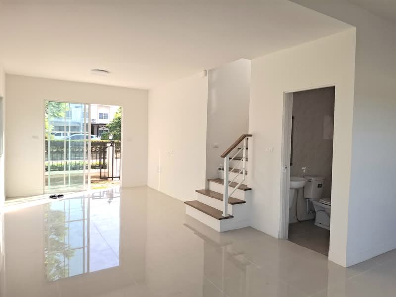 Lalin Town Lanceo Crib Chaiyapruek - Wongwaen, Nonthaburi, Bang Bua Thong, Bang Bua Thong, Nonthaburi, 3 Bedrooms, 134 sqm, Semi-Detached House (Twin House) For Sale, by โซเฟีย ธนันพัชร, 500281640 - DDproperty.com